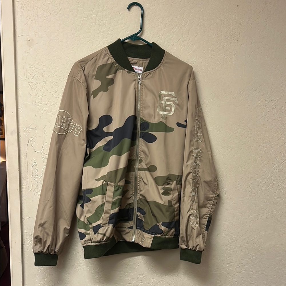 San Francisco Giants Bomber Jacket Size L - NEW